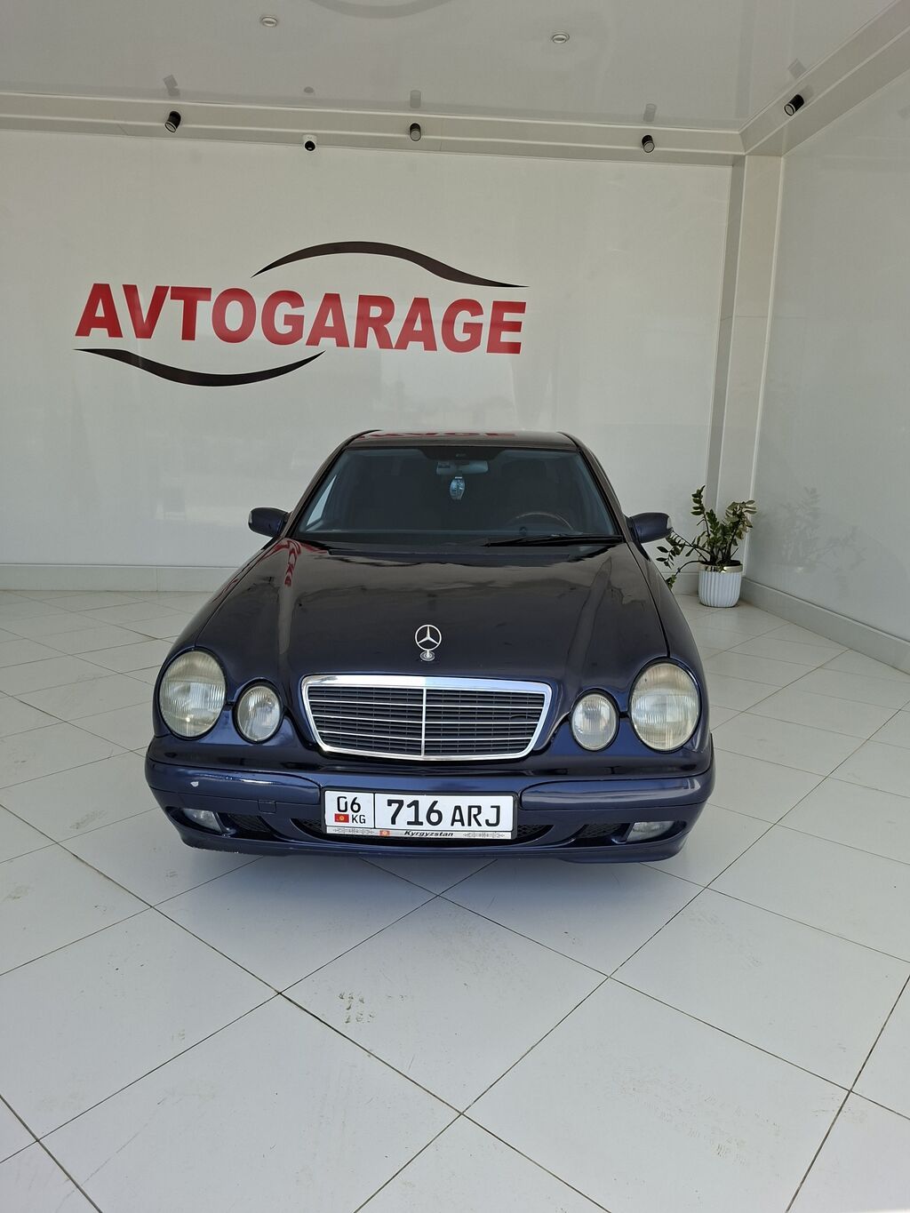 Mercedes-Benz E-Class: 2000 г., 2.4 л, Механика, Бензин, Седан: фото 5