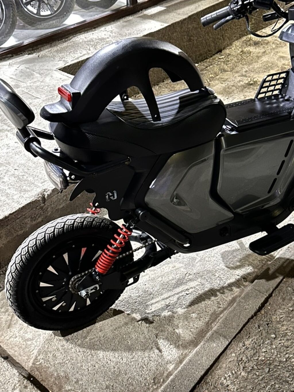 Электроскутер U-B1 1500W 64\40 Запас 80-110 Ограничитель убран: фото 2