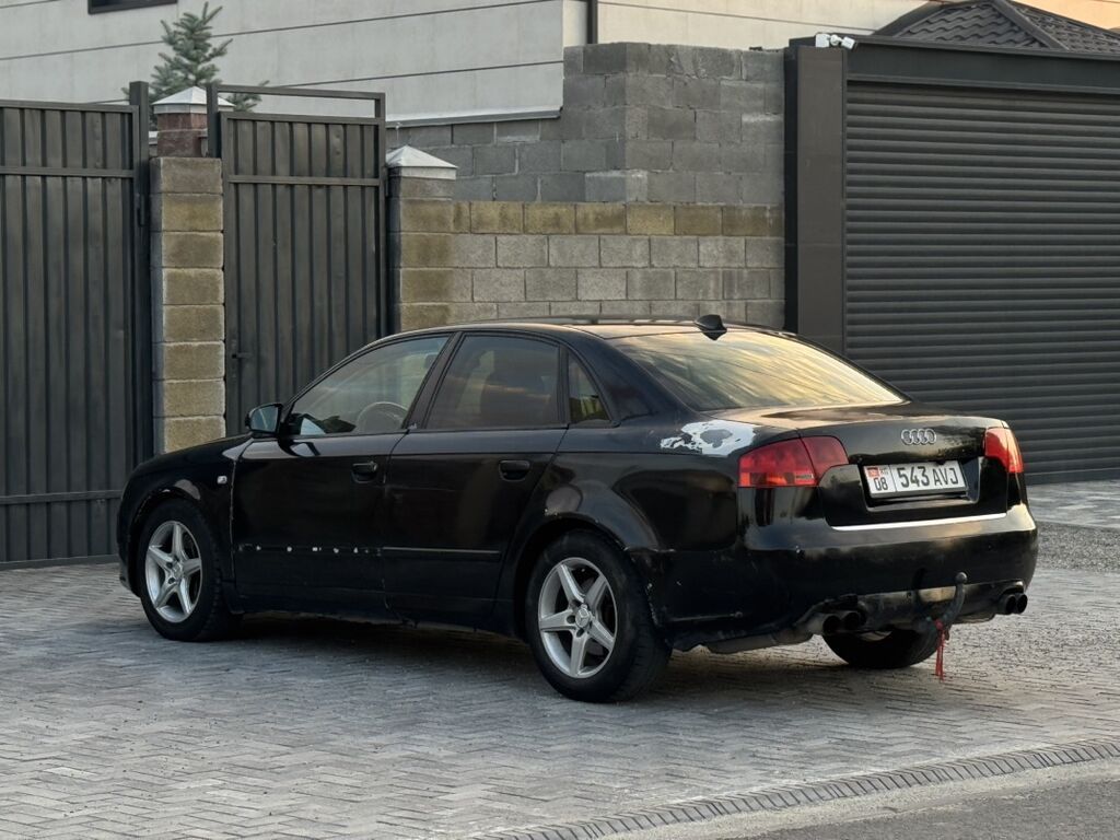 Audi A4: 2004 г., 3.5 л, Механика, Бензин, Седан: фото 5