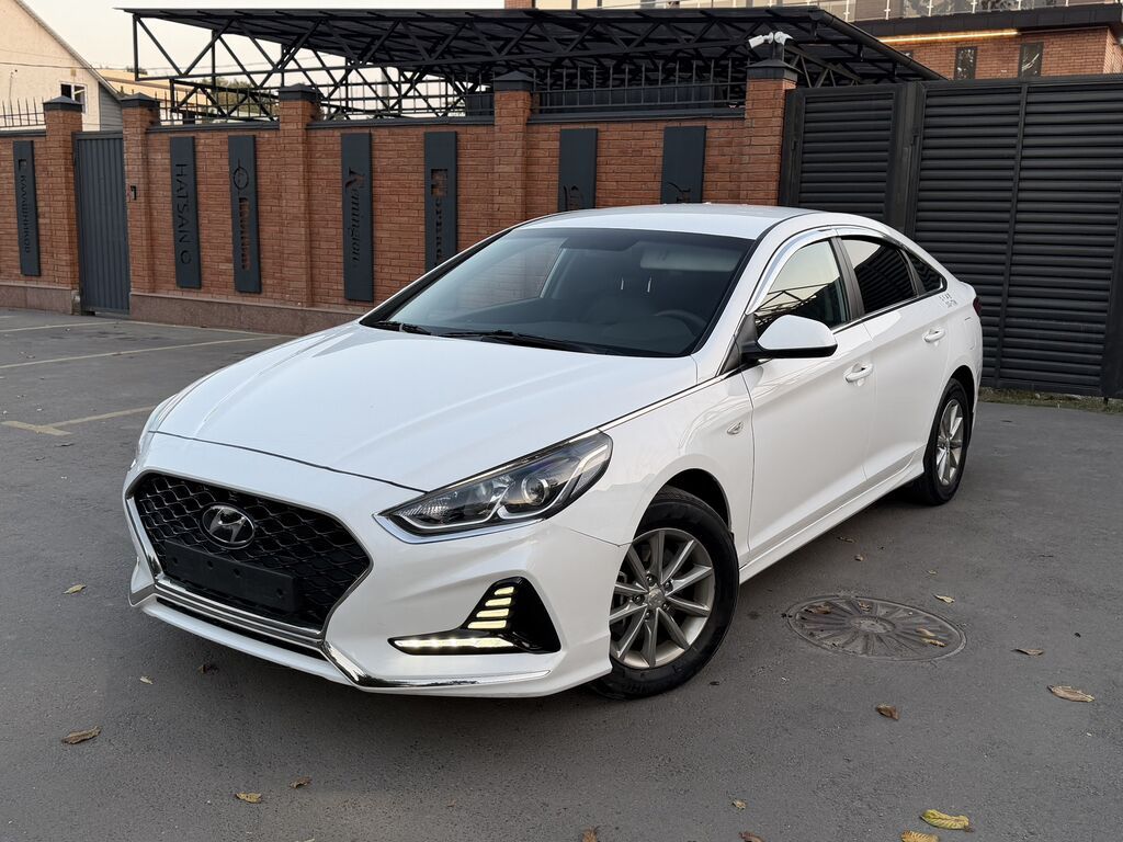 Hyundai Sonata: 2023 г., 2 л, Автомат, Газ, Седан: фото 2