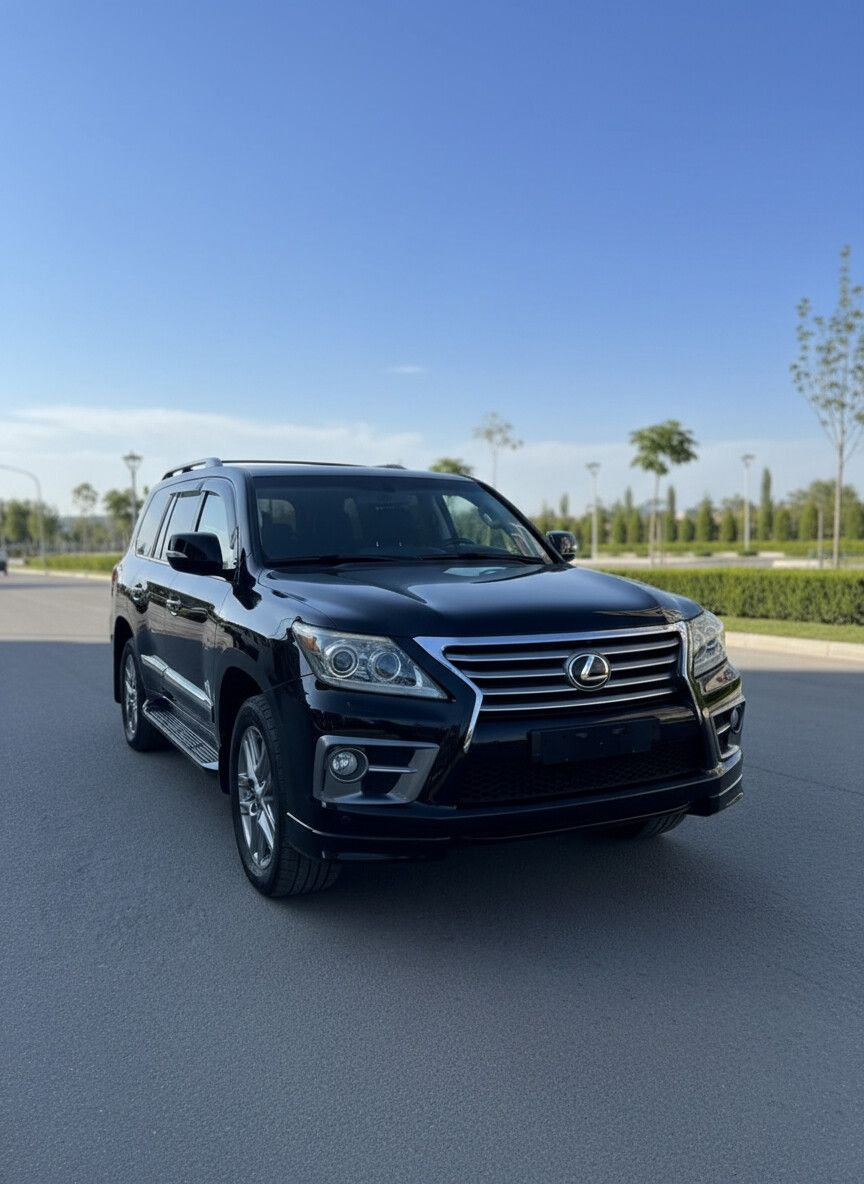 Lexus LX: 2013 г., 5.7 л, Автомат, Бензин, Внедорожник: фото 1