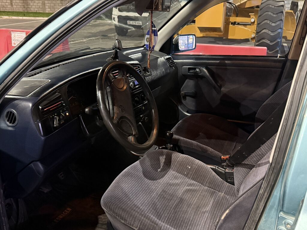 Volkswagen Golf: 1992 г., 1.8 л, Механика, Бензин, Хэтчбэк: фото 2