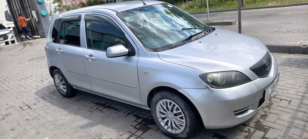Mazda Demio: 2003 г., Автомат, Бензин: фото 2