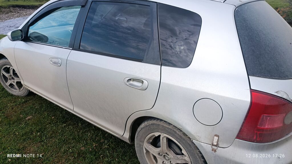 Honda Civic: 2002 г., Автомат, Бензин, Хэтчбэк: фото 7