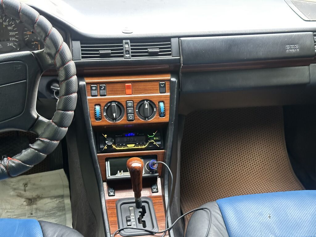 Mercedes-Benz W124: 1995 г., 2.2 л, Автомат, Газ, Седан: фото 7