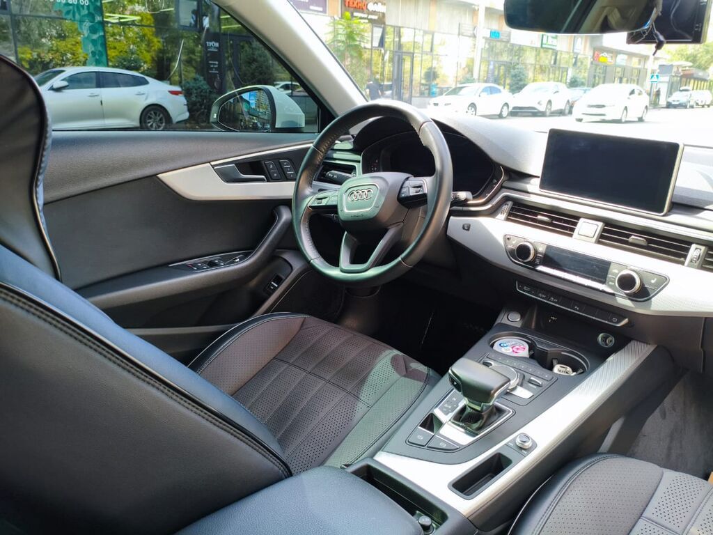Audi A4: 2019 г., 2 л, Автомат, Бензин, Седан: фото 5