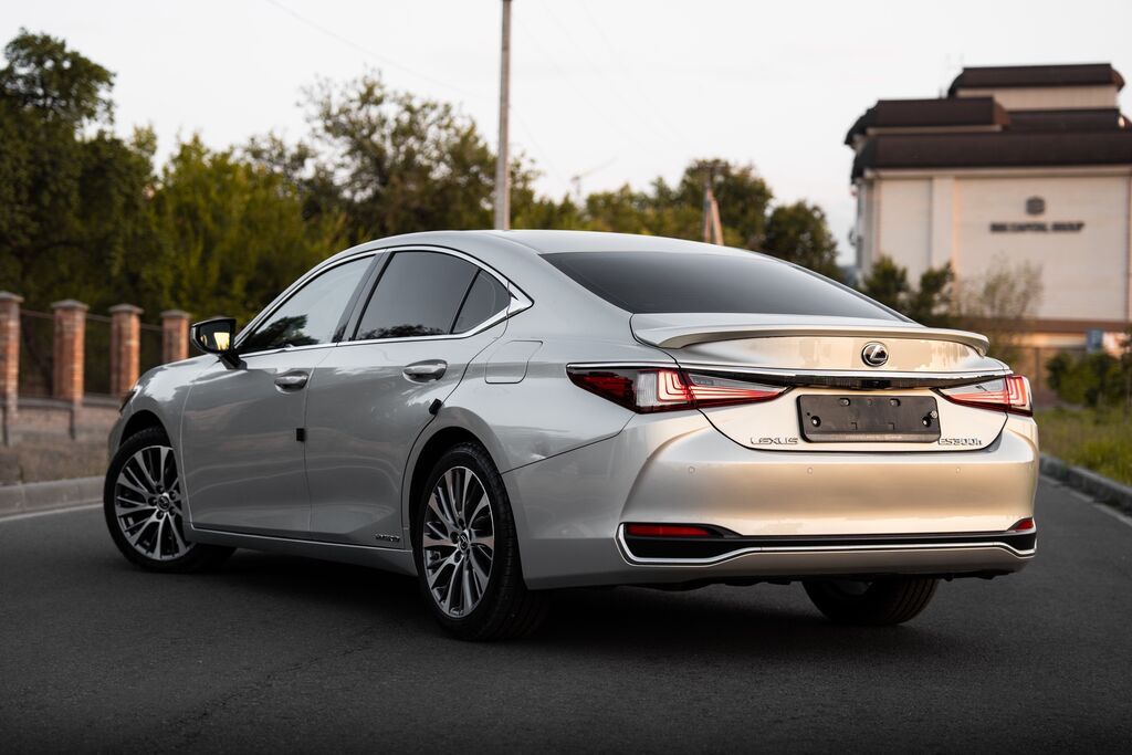Lexus ES: 2019 г., 2.5 л, Автомат, Гибрид, Седан: фото 7