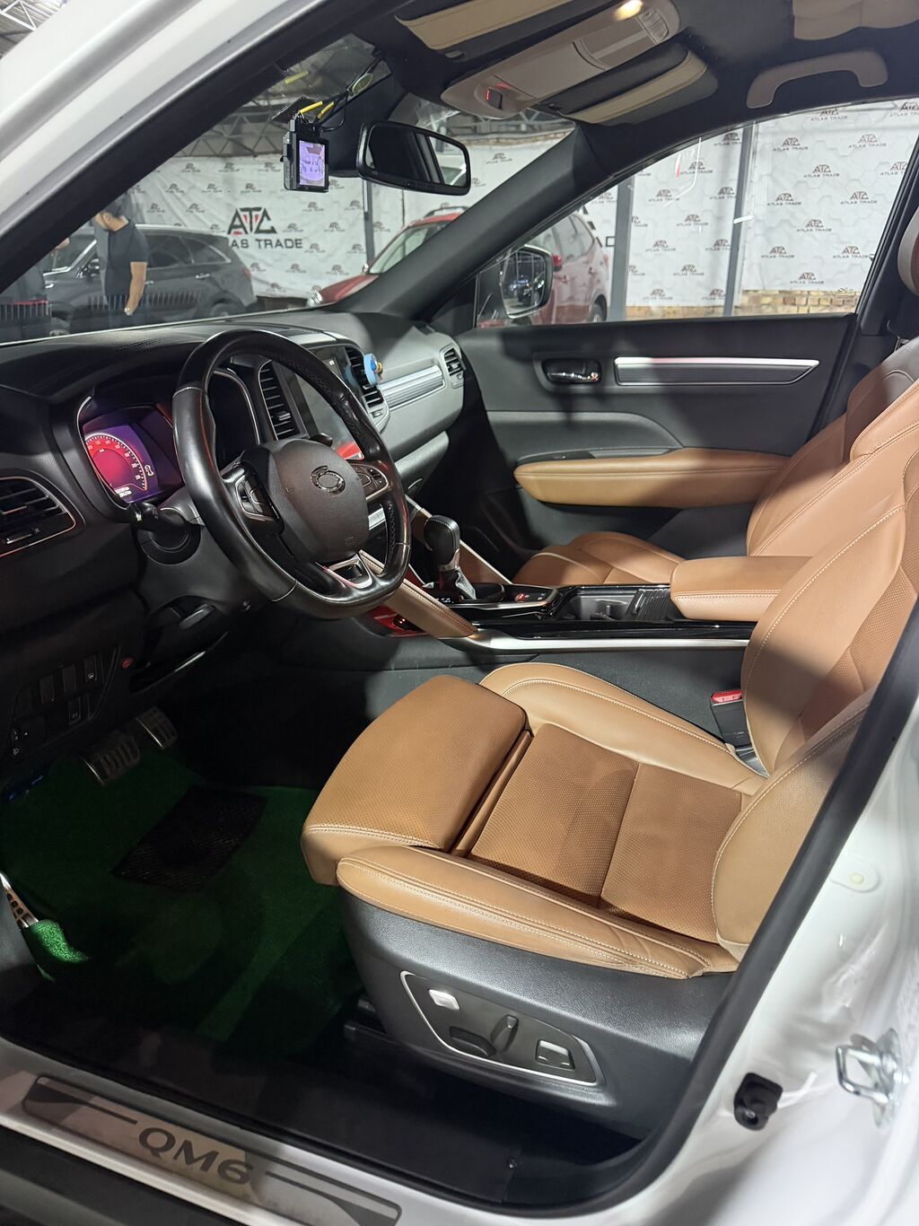 Renault Samsung QM6: 2021 г., 2 л, Вариатор, Газ, Кроссовер: фото 6