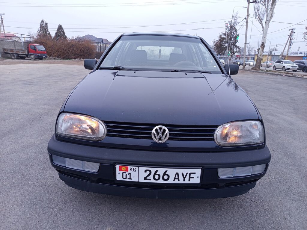 Volkswagen Golf: 1992 г., 1.8 л, Механика, Бензин, Хэтчбэк: фото 5