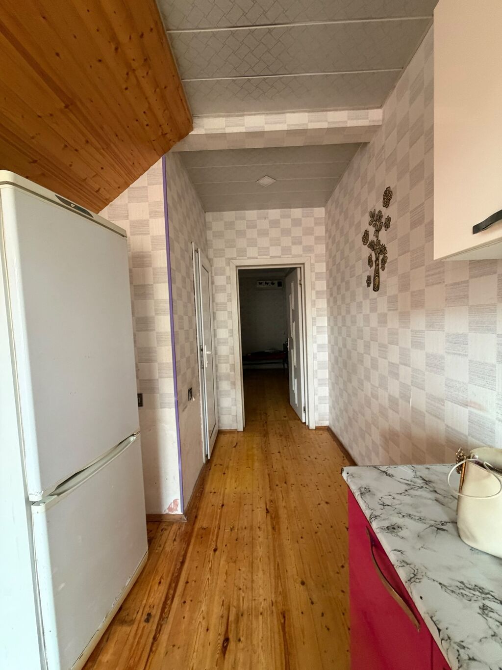 3 otaqlı, 70 kv. m, Orta təmir