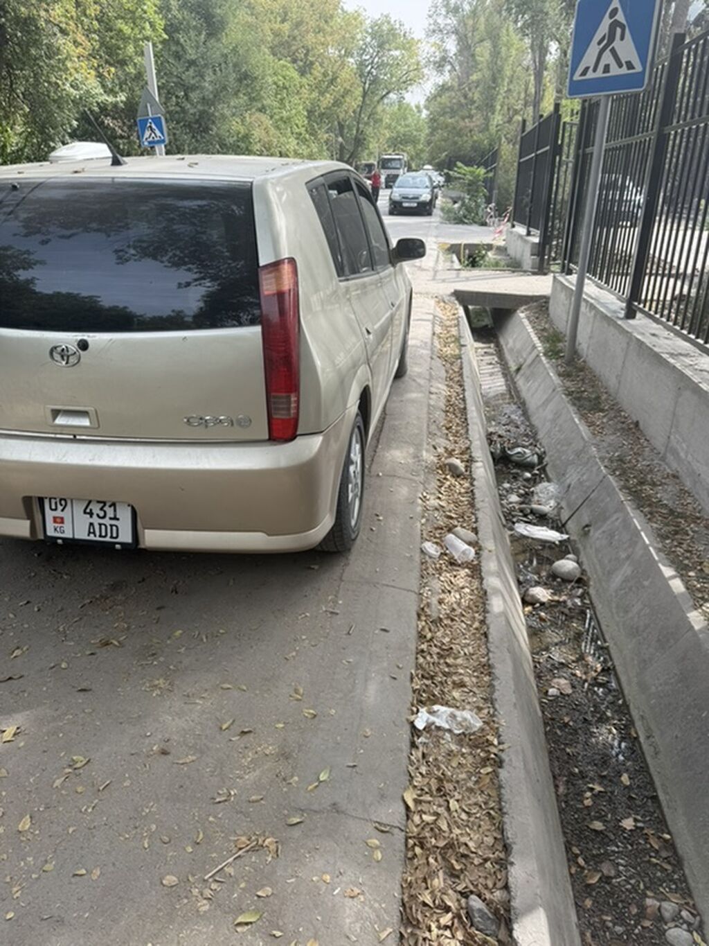 Toyota Opa: 2000 г., 2 л, Автомат, Бензин, Хэтчбэк: фото 4