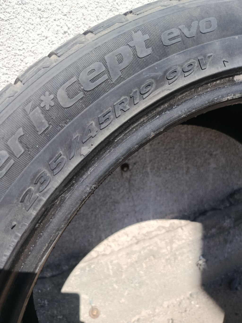 Шины 235 / 45 / R 19, Зима, Б/у, 1 шт, Легковые, Hankook: фото 2