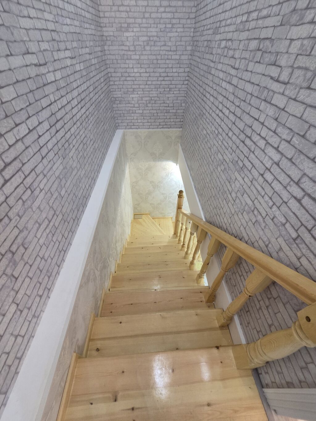 3 otaqlı, 85 kv. m, Yeni təmirli