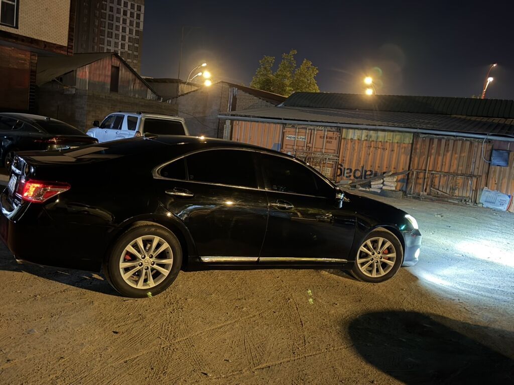 Lexus ES: 2010 г., 3.5 л, Автомат, Бензин, Седан: фото 3
