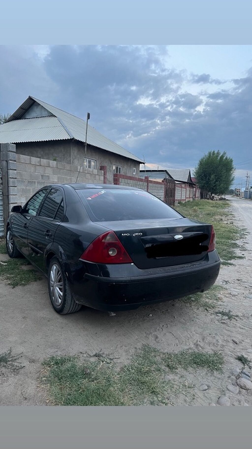 Ford Mondeo: 2004 г., 1.8 л, Механика, Седан: фото 3
