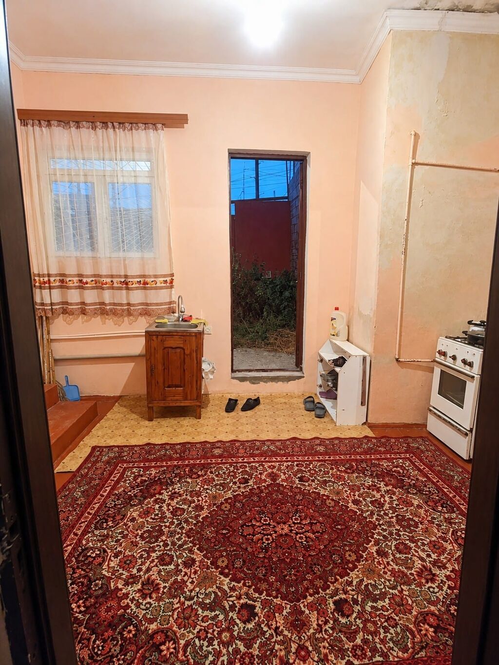 2 otaqlı, 80 kv. m, Orta təmir