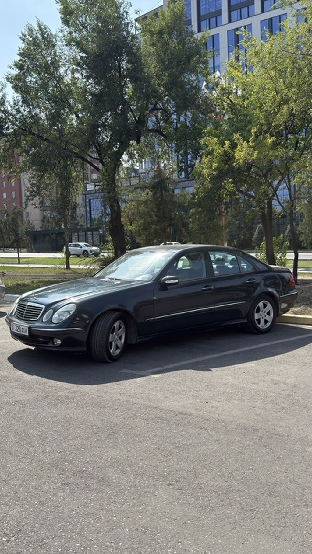 Mercedes-Benz E-Class: 2002 г., 3.2 л, Автомат, Бензин, Седан: фото 3