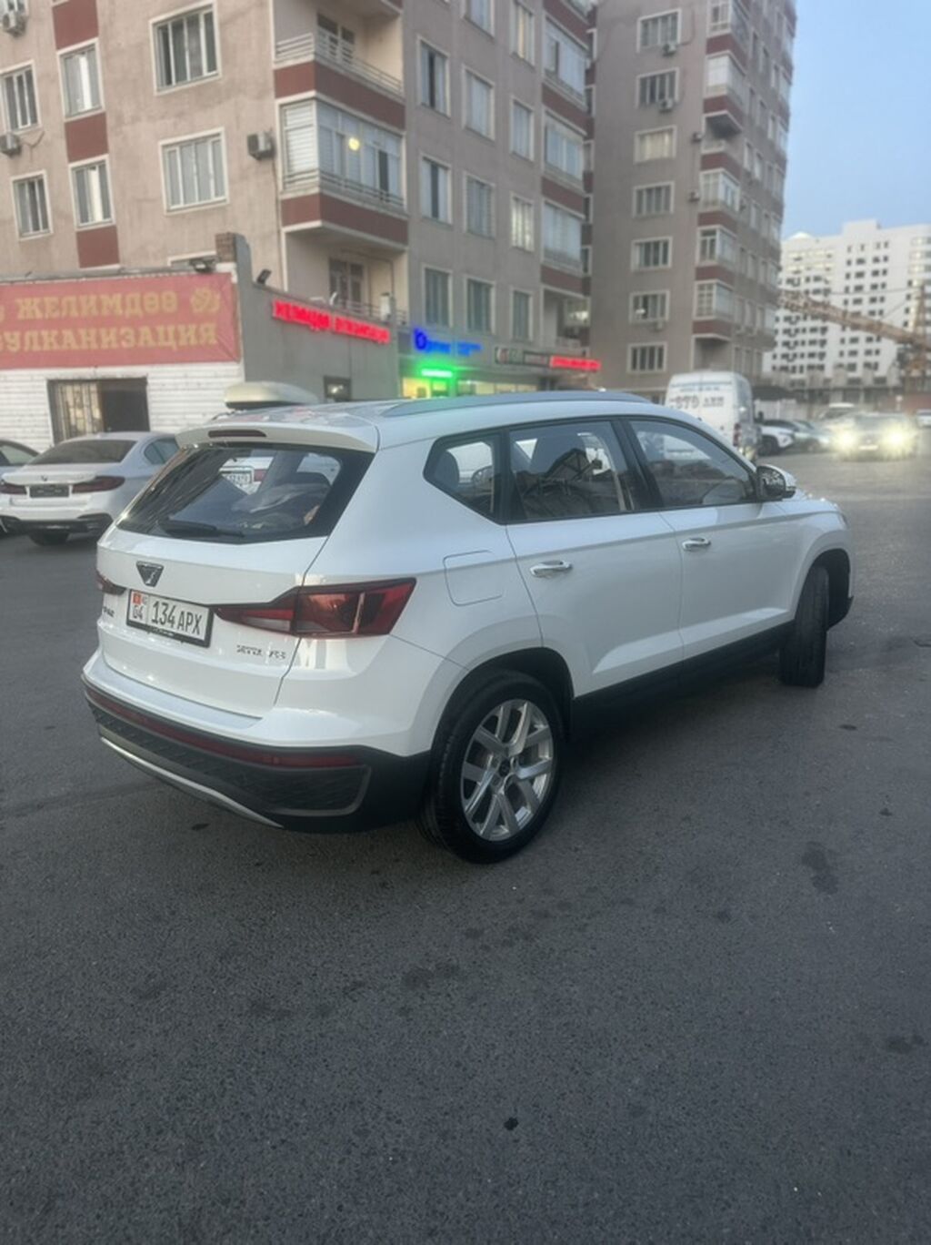 Volkswagen Jetta: 2022 г., 1.4 л, Механика, Бензин, Кроссовер: фото 5