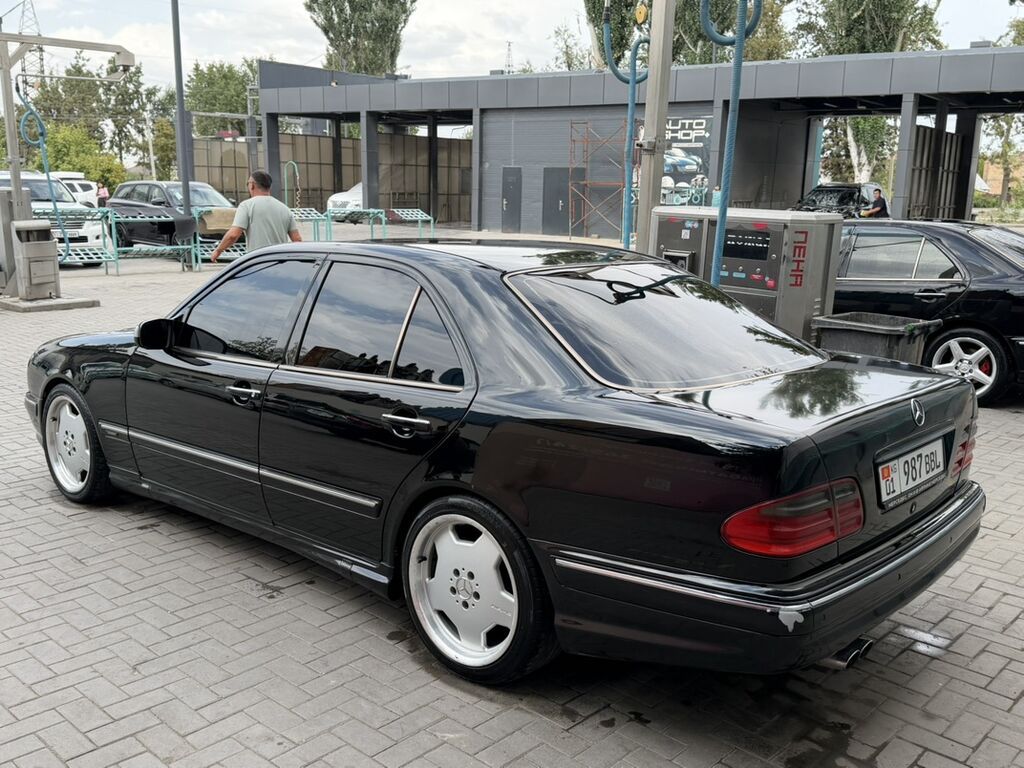 Mercedes-Benz E-Class: 2002 г., 5.5 л, Седан: фото 4