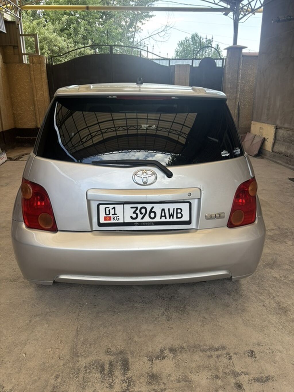 Toyota Ist: 2003 г., 1.5 л, Автомат, Бензин, Хэтчбэк: фото 3