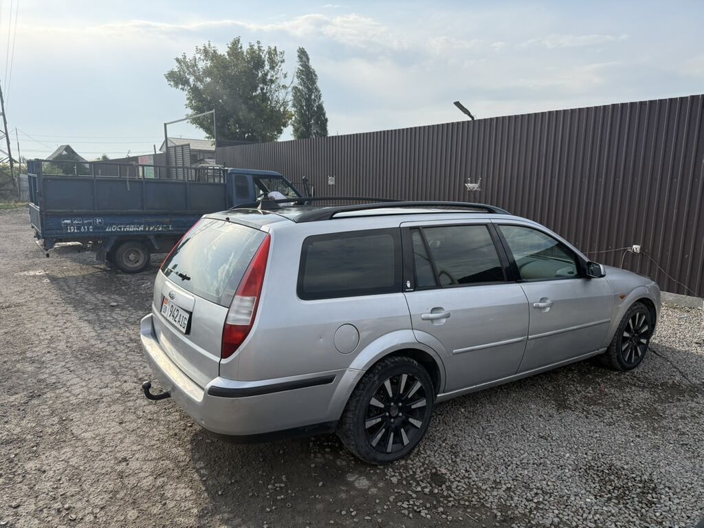 Ford Mondeo: 2002 г., 2.5 л, Автомат, Бензин, Универсал: фото 3