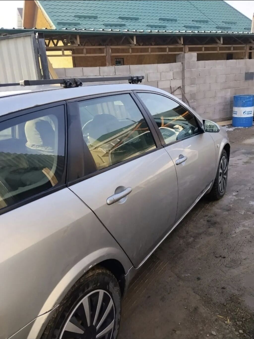 Nissan Primera: 2002 г., 1.8 л, Механика, Бензин, Универсал: фото 2