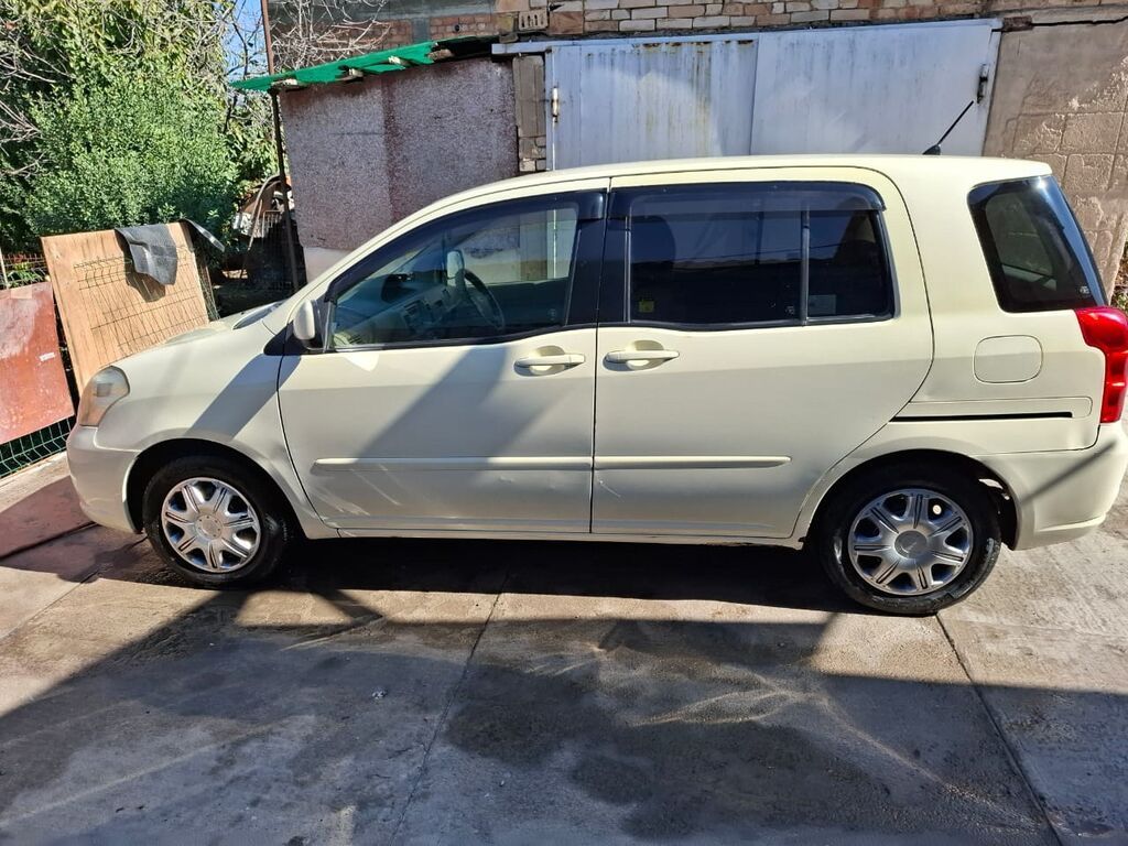 Toyota Raum: 2004 г., 1.5 л, Автомат, Бензин, Универсал: фото 4