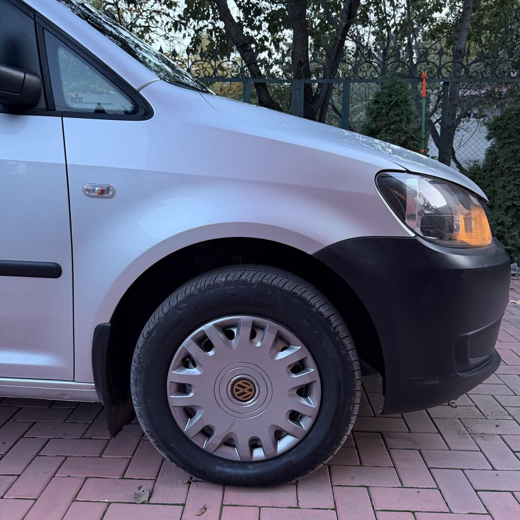 Volkswagen Caddy: 2011 г., 1.5 л, Автомат, Дизель, Фургон: фото 8