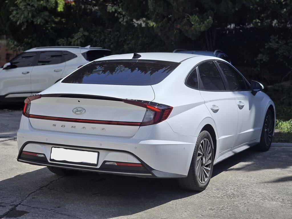 Hyundai Sonata: 2022 г., 2 л, Автомат, Гибрид, Седан: фото 4
