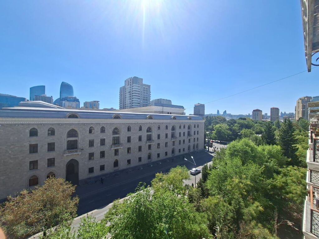Bakı, 3 otaqlı, Köhnə tikili, 75 kv. m