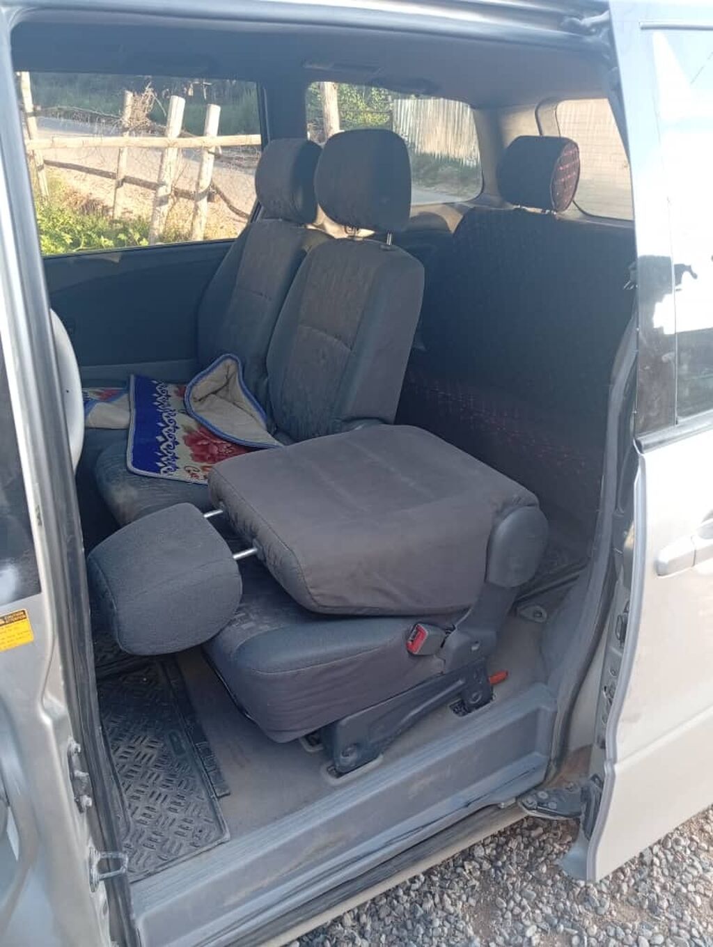 Toyota Estima: 2002 г., 2 л, Механика, Дизель, Минивэн: фото 2
