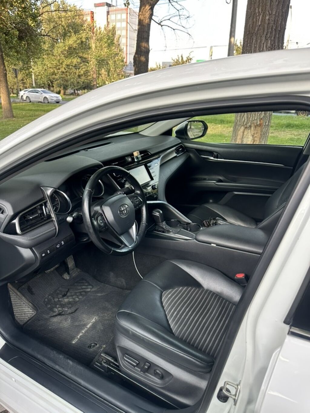 Toyota Camry: 2020 г., 2.5 л, Автомат, Бензин, Седан: фото 6