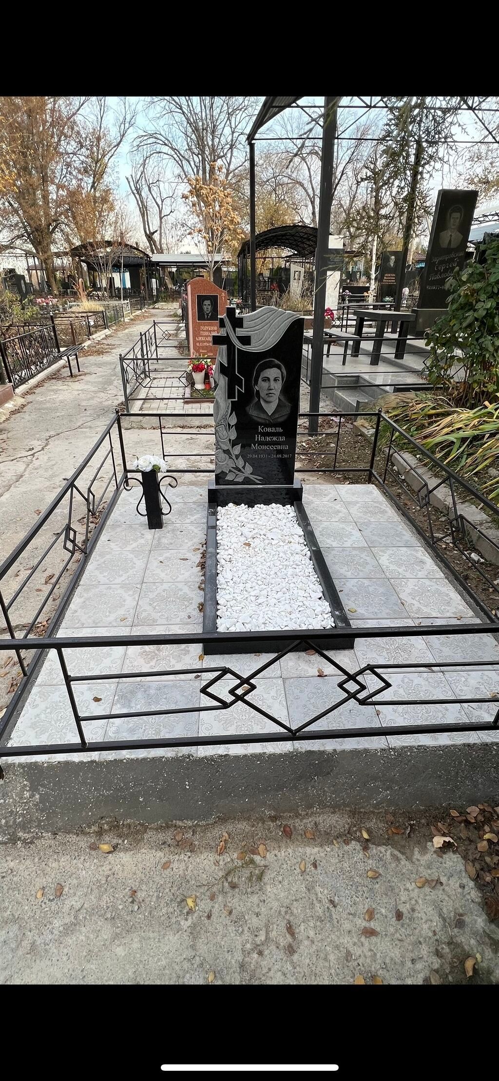 Памятники,Оградки любой сложности Укладка брусчатки: 1 KGS ᐈ Ритуальные ...