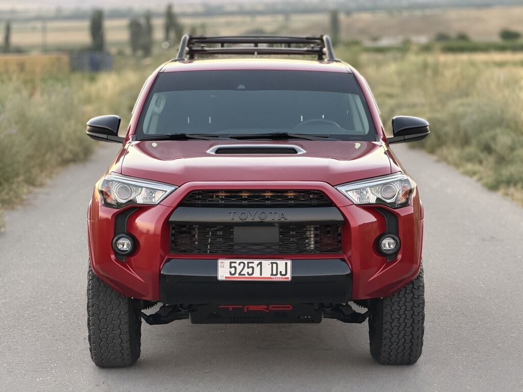 Toyota 4Runner: 2021 г., 4 л, Автомат, Бензин, Внедорожник: фото 4