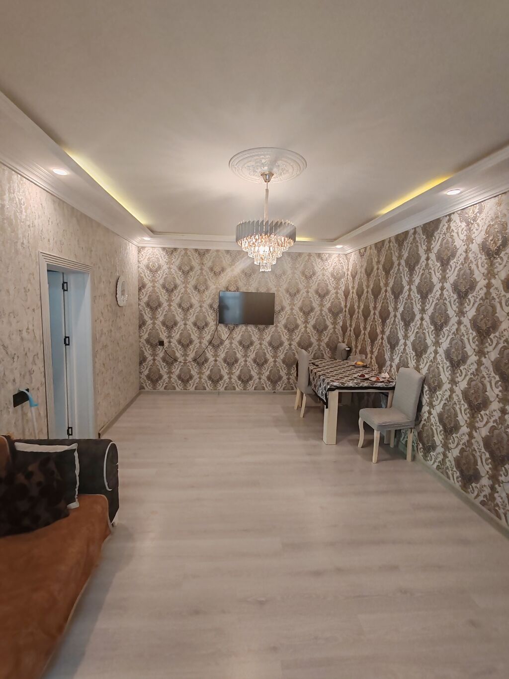 4 otaqlı, 152 kv. m, Kredit yoxdur, Orta təmir