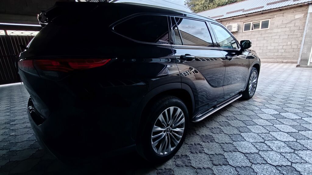 Toyota Highlander: 2022 г., 2 л, Типтроник, Бензин, Кроссовер: фото 7