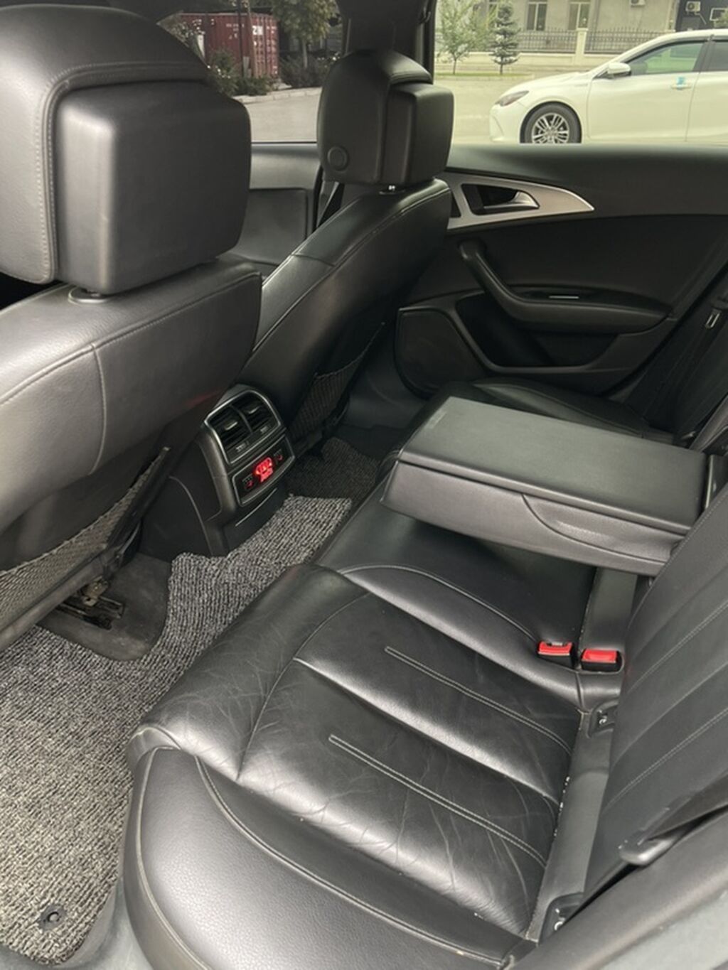 Audi A6: 2018 г., 2 л, Автомат, Бензин, Седан: фото 2
