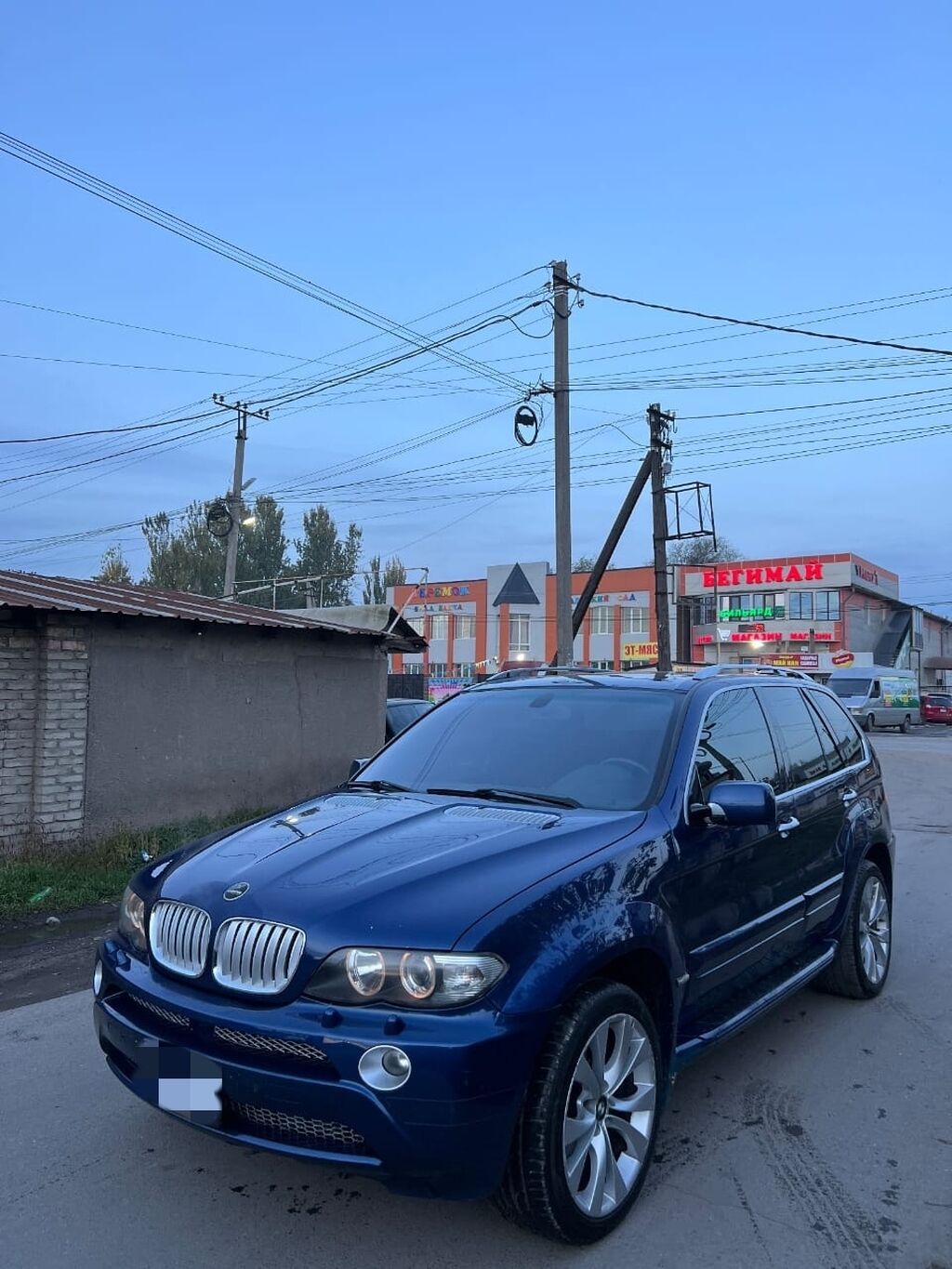 Все поколения BMW X5: от 