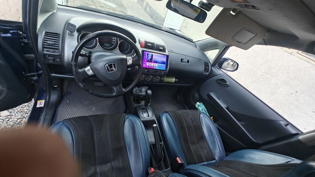 Honda Fit: 2002 г., 1.5 л, Автомат, Бензин, Хэтчбэк: фото 3