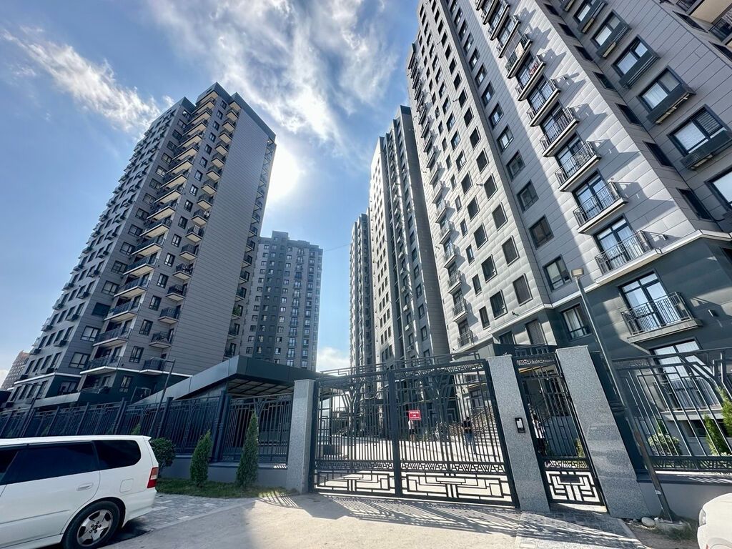 3 комнаты, 74 м², Элитка, 17 этаж, Евроремонт: фото 1