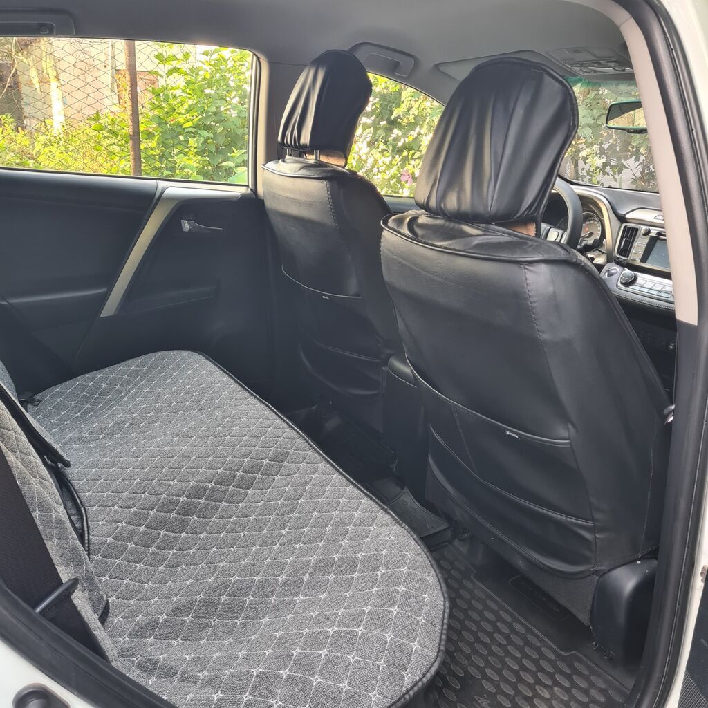 Toyota RAV4: 2014 г., 2.5 л, Автомат, Бензин, Кроссовер: фото 3