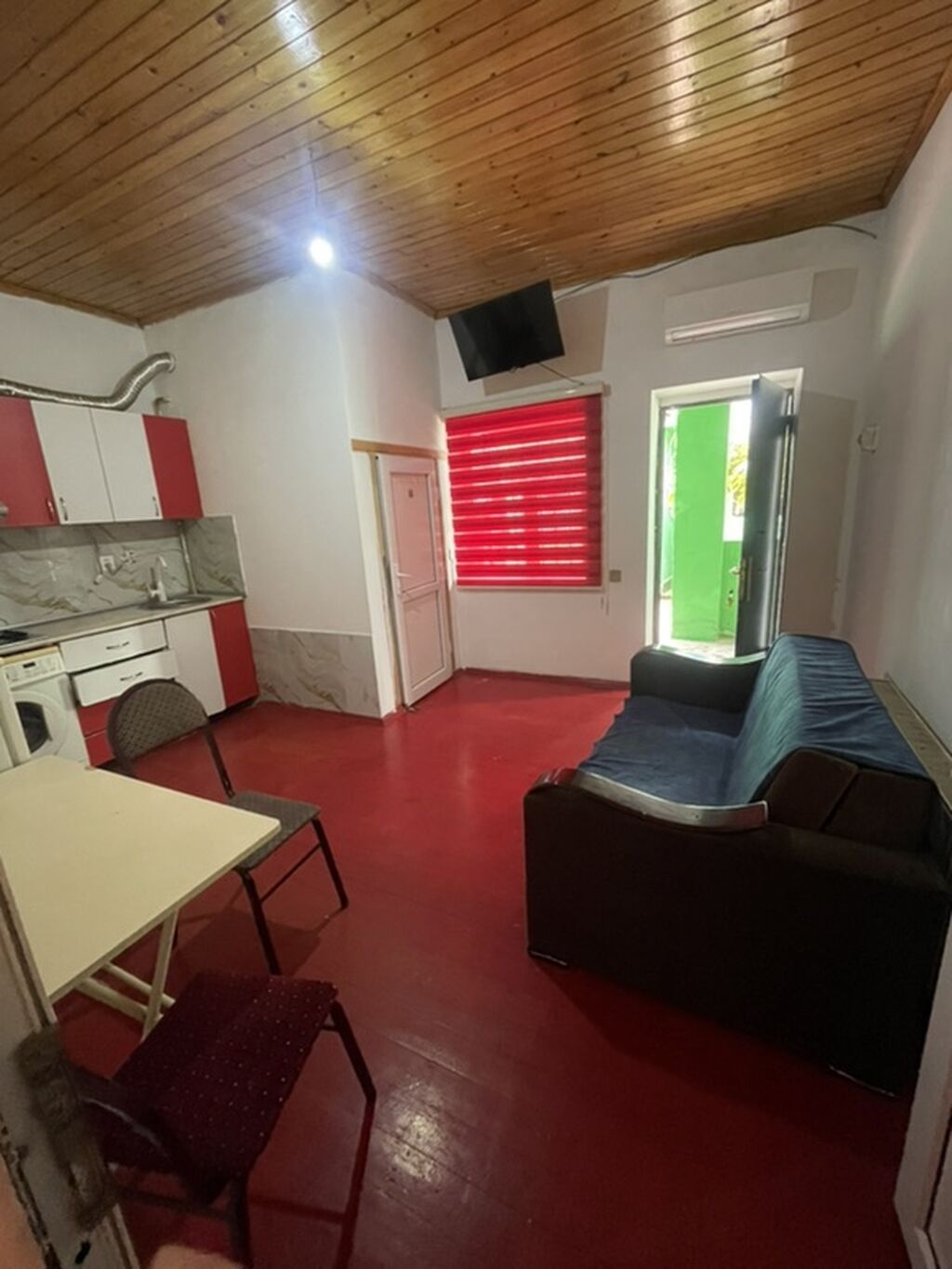 Kirayə üçün 1 otaqlı həyət evi - Plan: zal/mətbəx studiya tipli