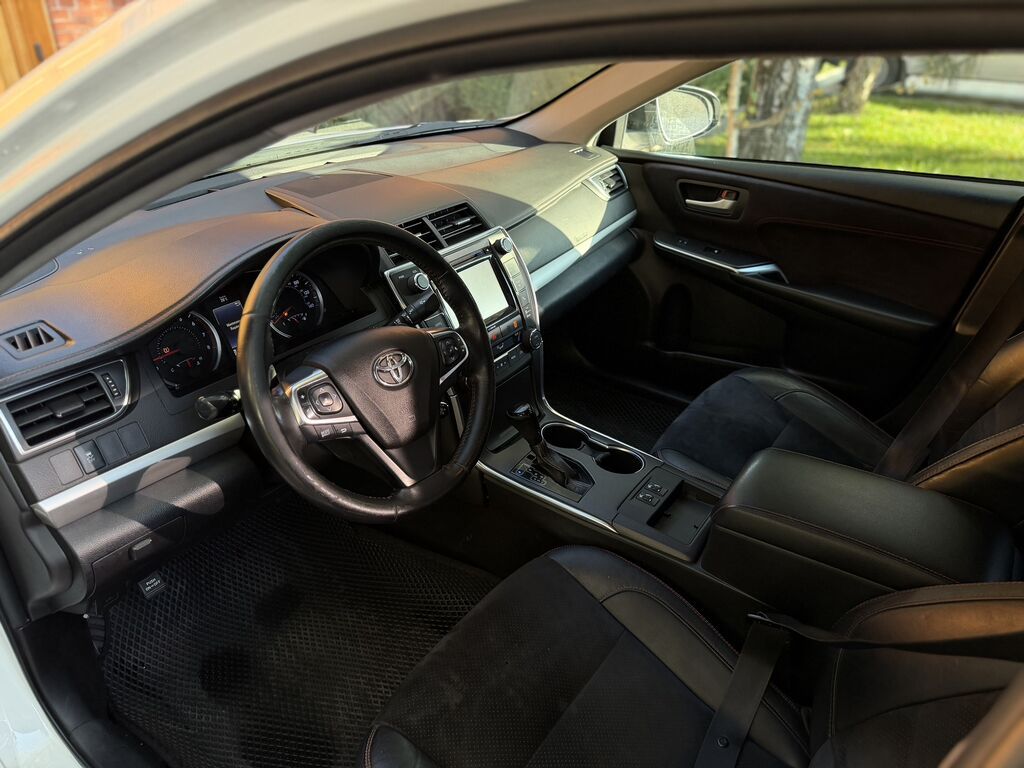 Toyota Camry: 2016 г., 2.5 л, Автомат, Бензин, Седан: фото 6