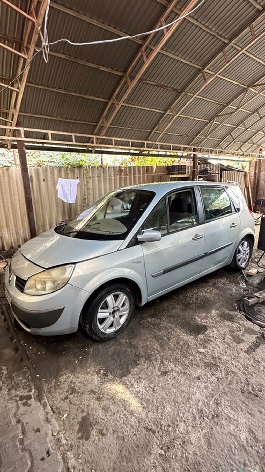 Renault Megane: 2003 г., 1.9 л, Механика, Бензин, Минивэн: фото 3