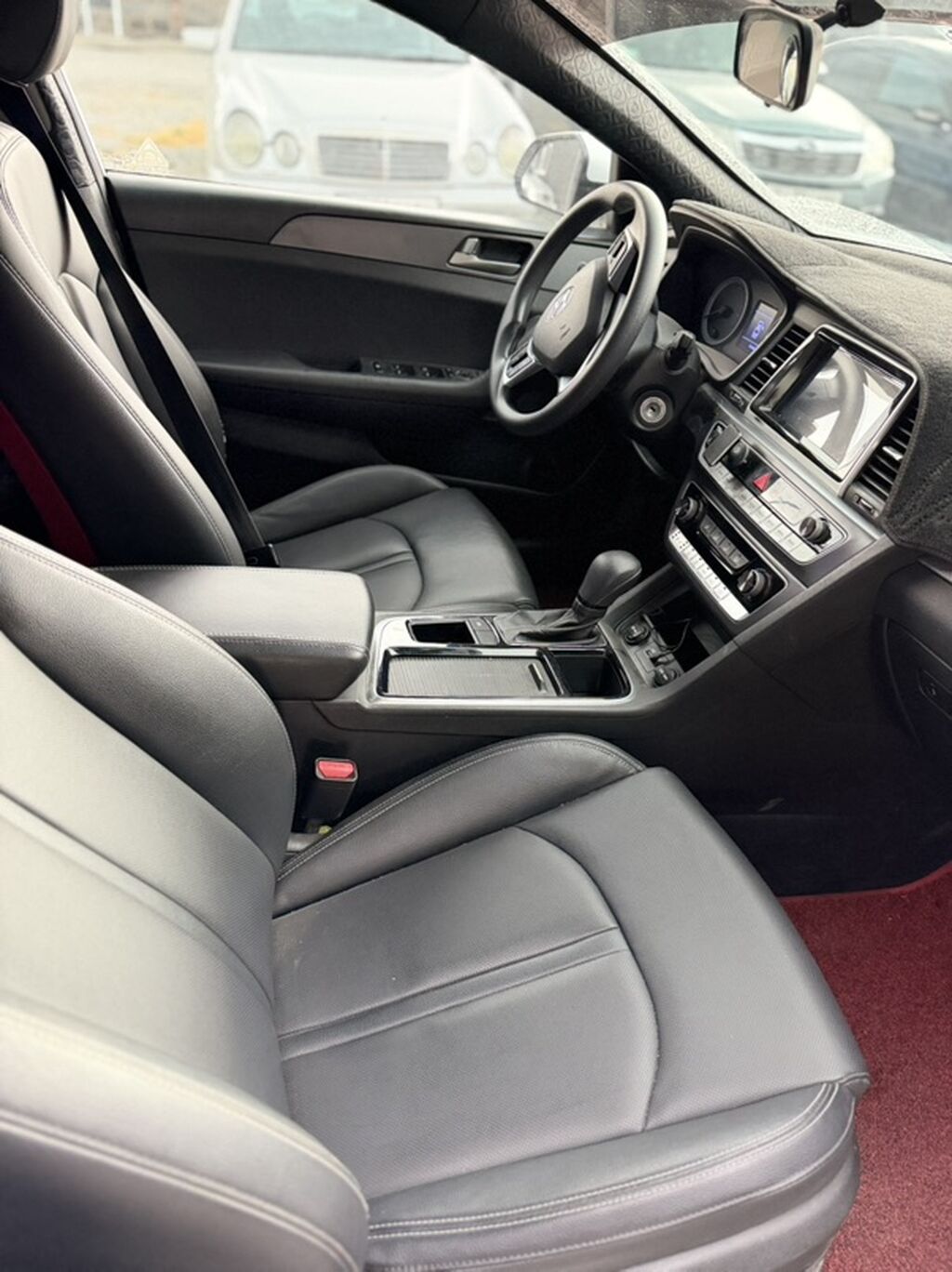 Hyundai Sonata: 2019 г., 2 л, Автомат, Газ, Седан — фото 7