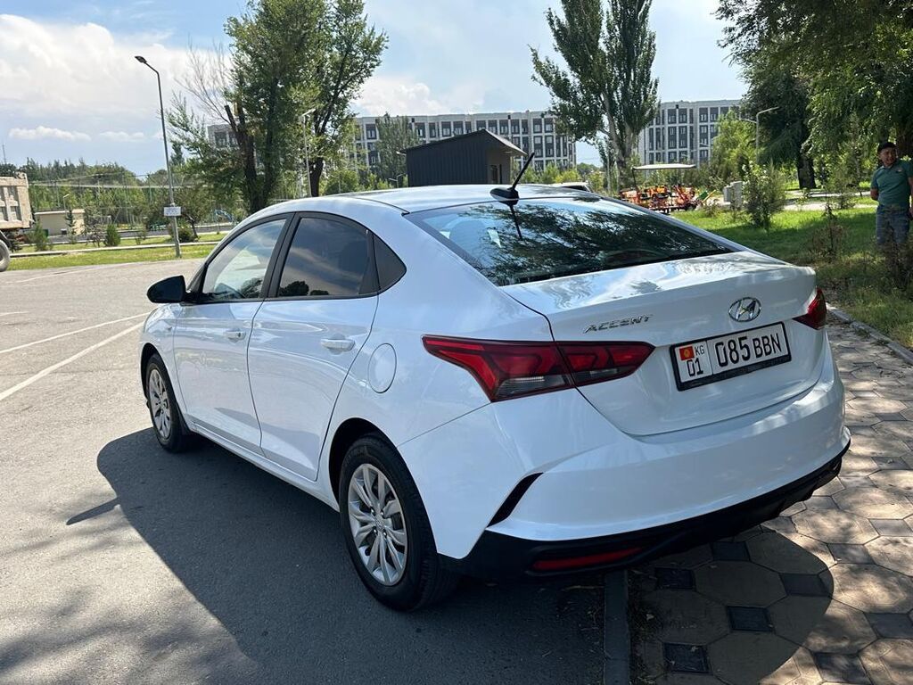 Hyundai Accent: 2021 г., 1.6 л, Автомат, Газ: фото 3