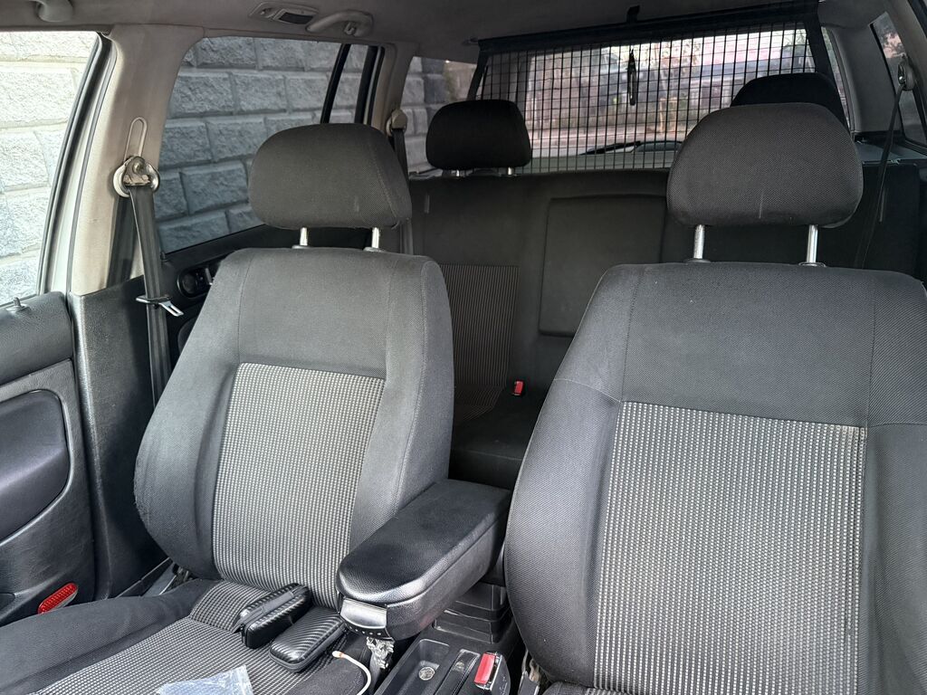 Volkswagen Golf Variant: 2000 г., 1.6 л, Механика, Бензин, Универсал: фото 8