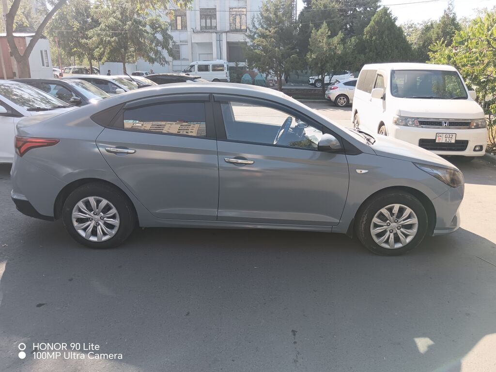 Hyundai Solaris: 2020 г., 1.6 л, Автомат, Бензин, Седан: фото 4