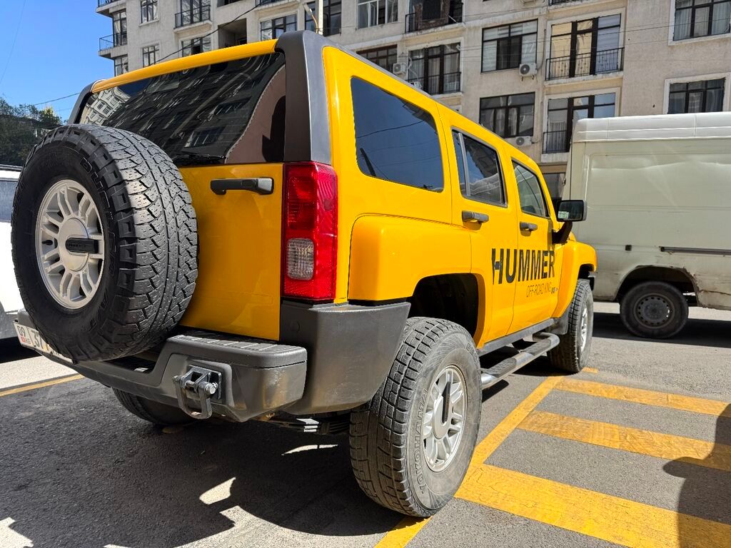Hummer H3: 2006 г., 3.5 л, Механика, Внедорожник: фото 2