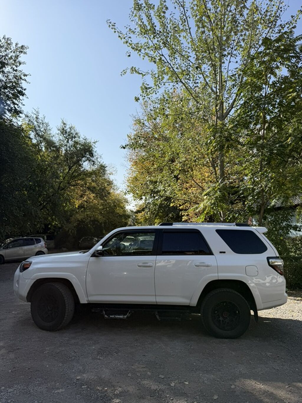 Toyota 4Runner: 2022 г., 4 л, Автомат, Бензин, Внедорожник: фото 4